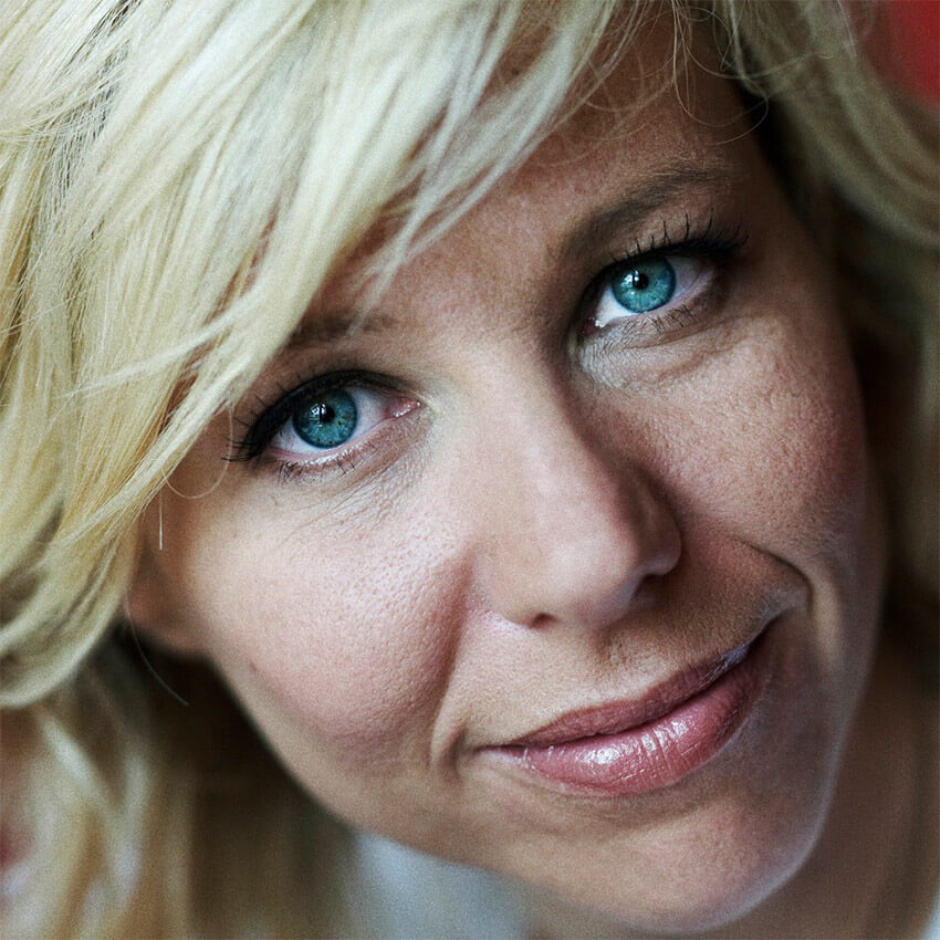 Claudia de Brey Claudia de Brey
